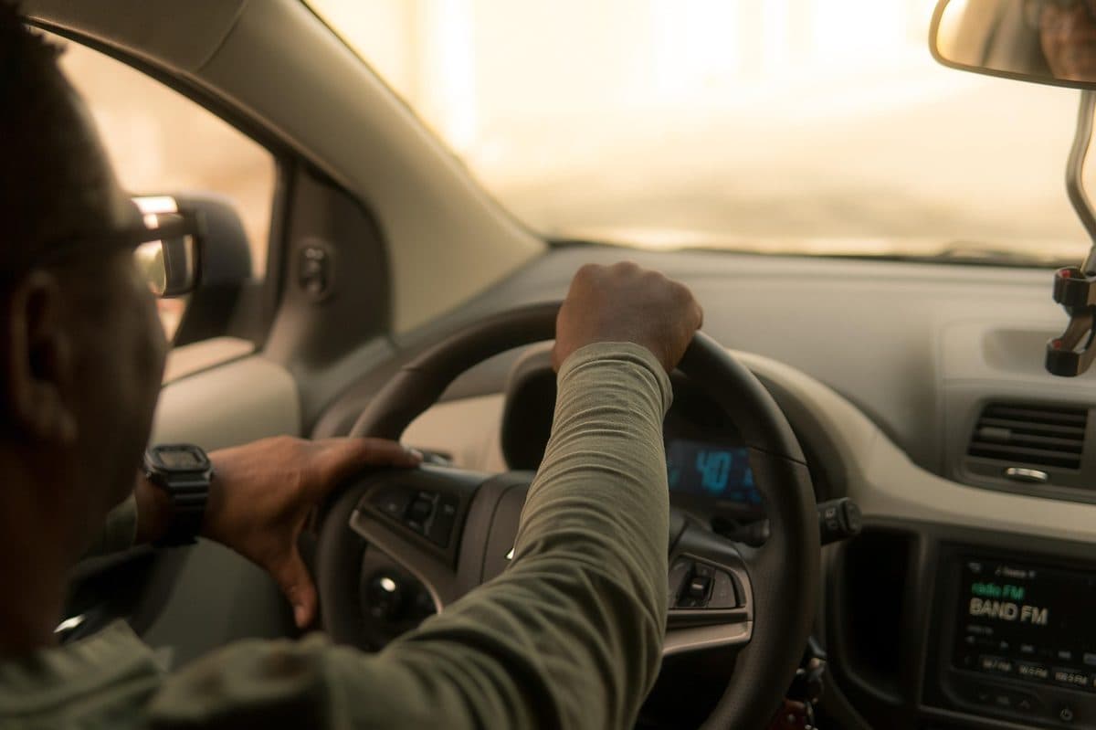 Bagage qui ne tient pas dans le coffre : refuser un chargement dangereux